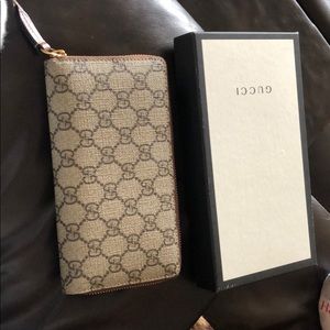 Gucci wallet